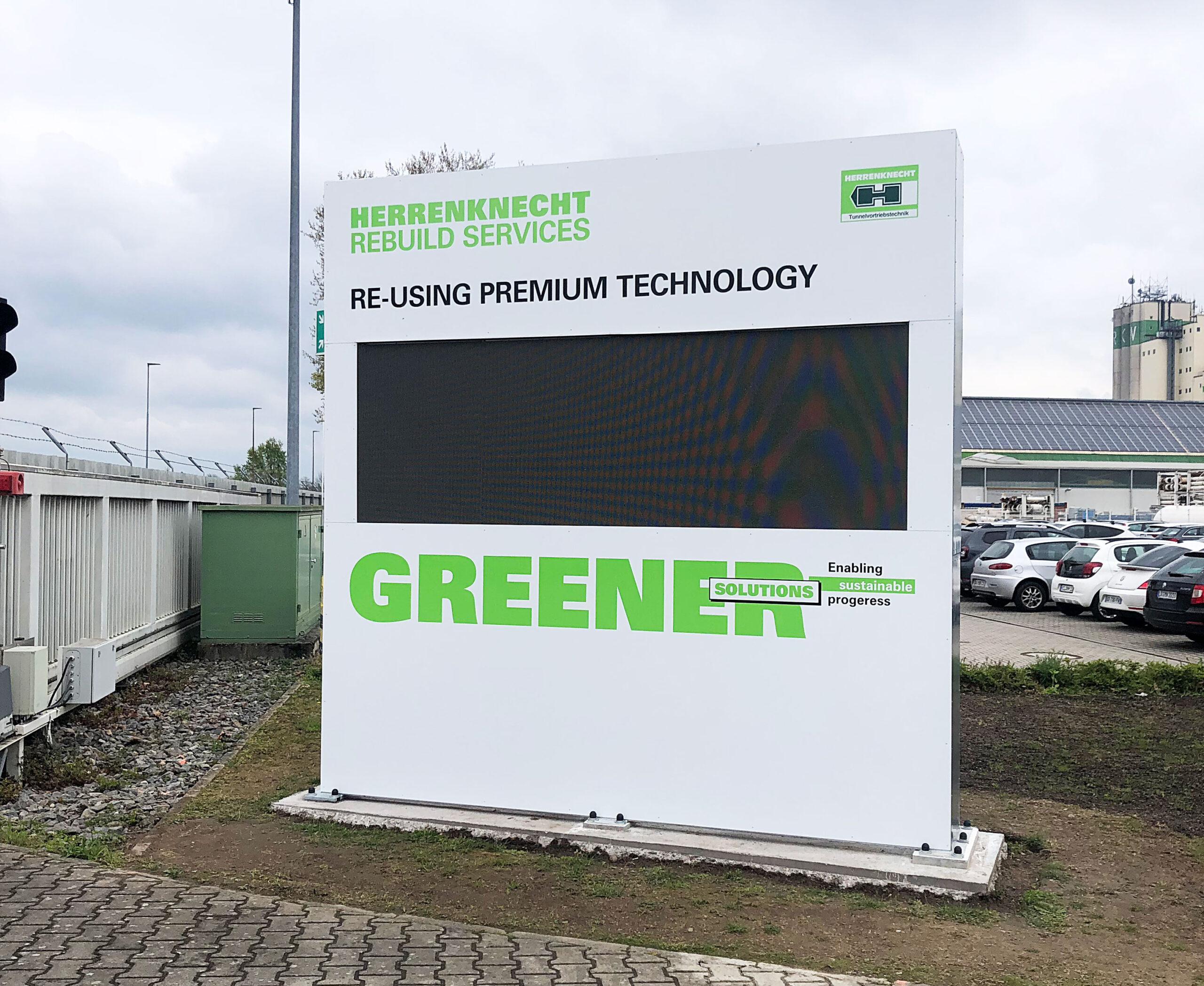 20230417_herrenknecht_pylonverblendung